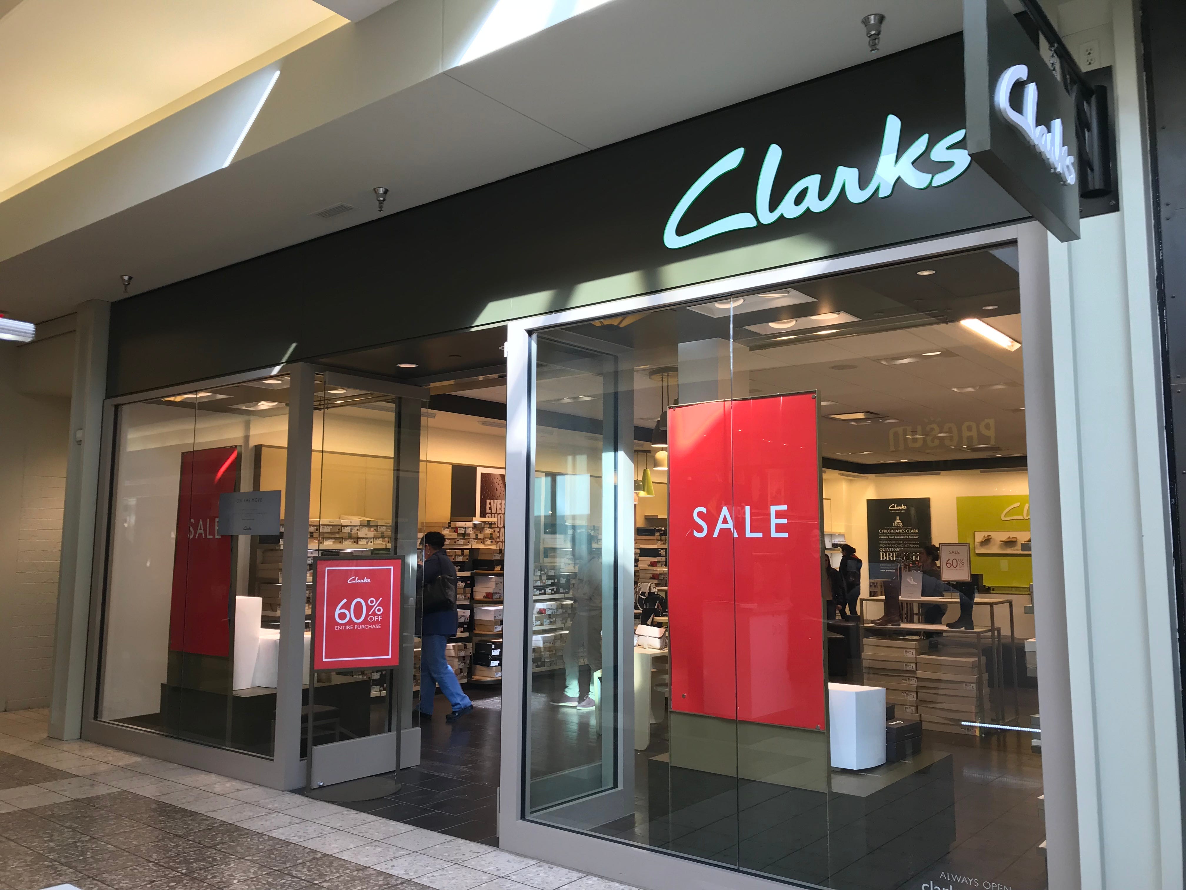 clarks shoe shop closures